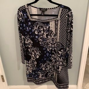 White House Black Market tunic top
